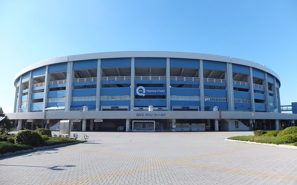 Marine Stadium (Chiba Lotte home park) front view